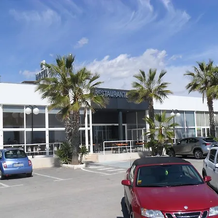 Lo Monte Hotel *